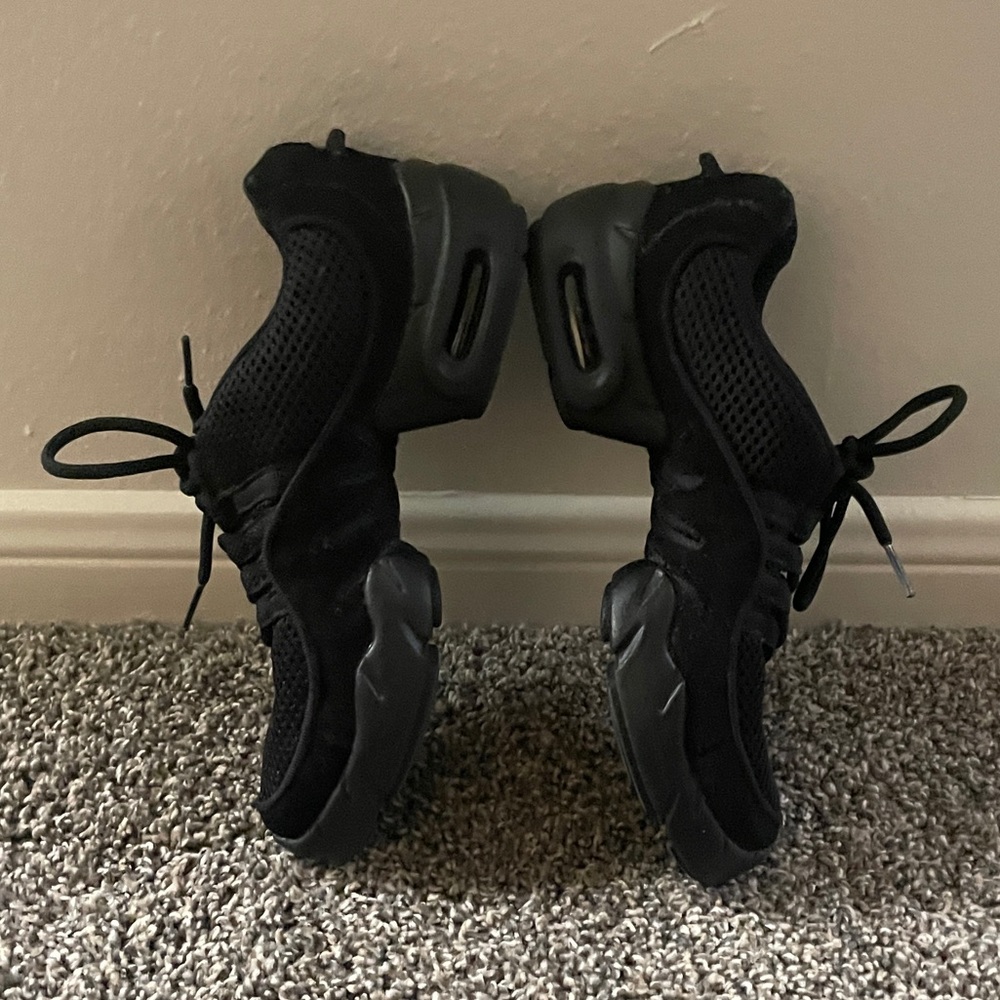 Boost Mesh Split Sole Dance Sneakers